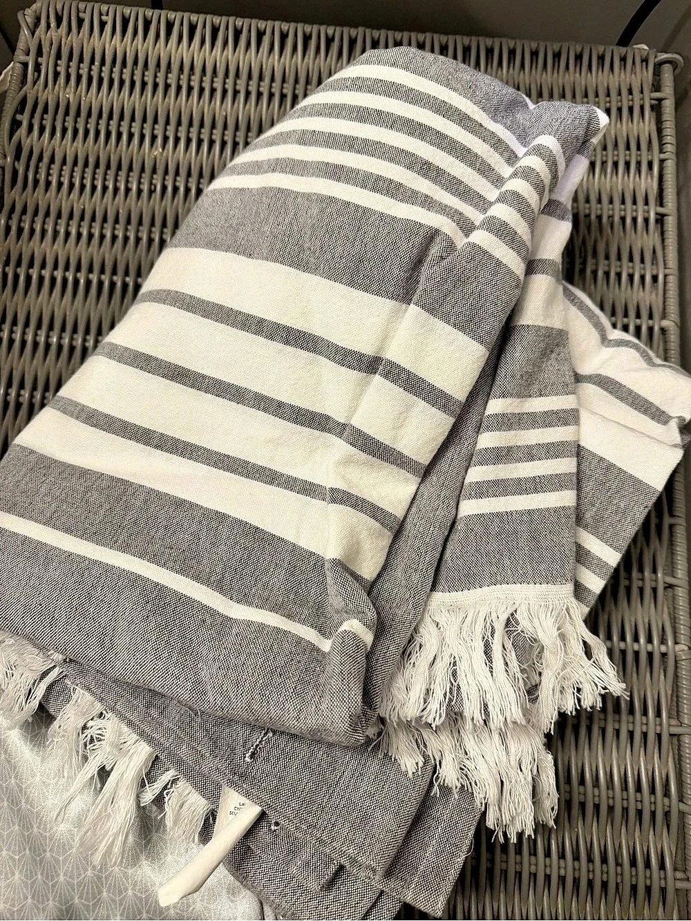 Lush Decor Nantucket Canyon Stripe Striped Shower Curtain Gray & White Like New